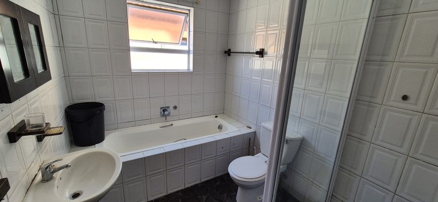 4 Bedroom Property for Sale in Parklands Western Cape